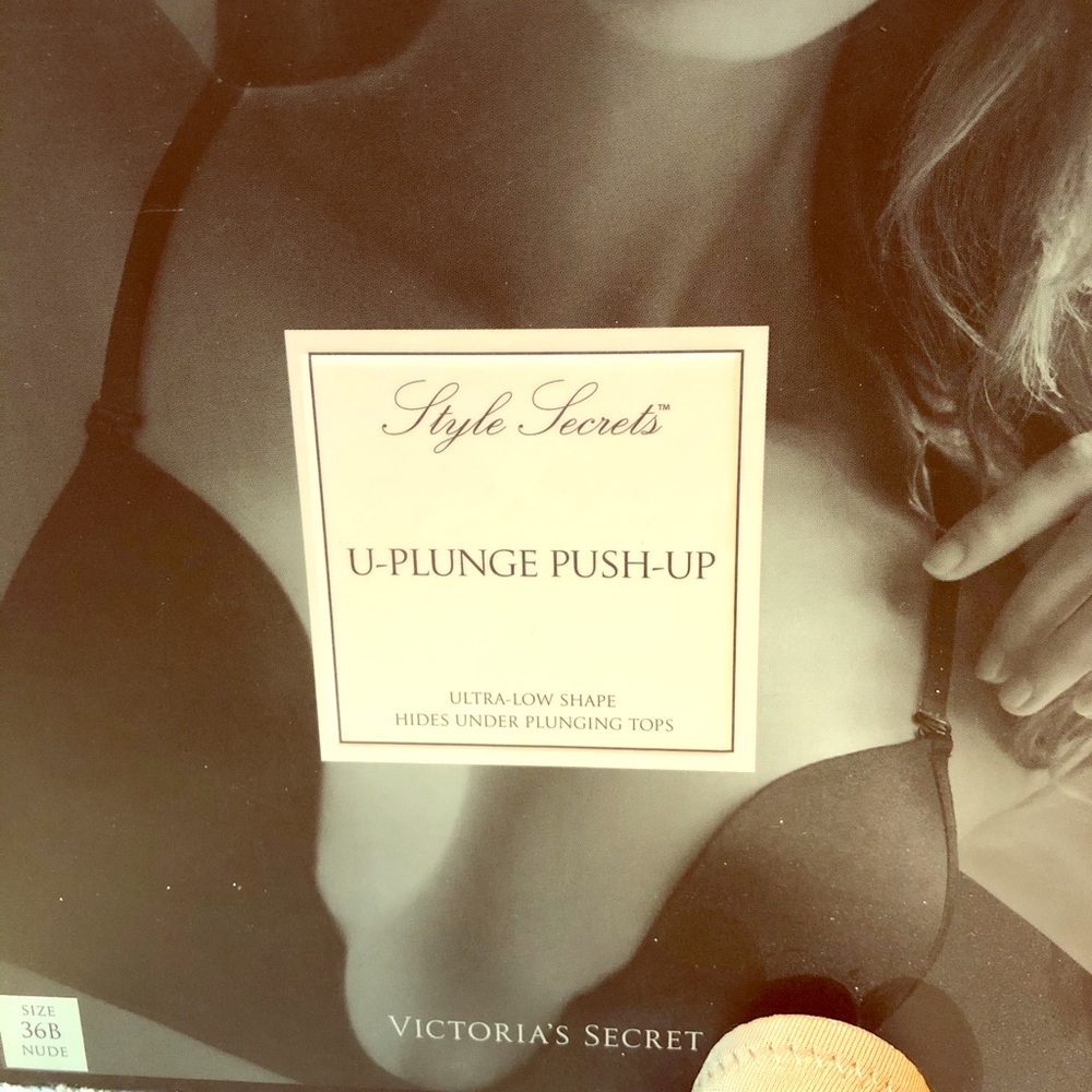 Victoria’s Secret U plunge bra